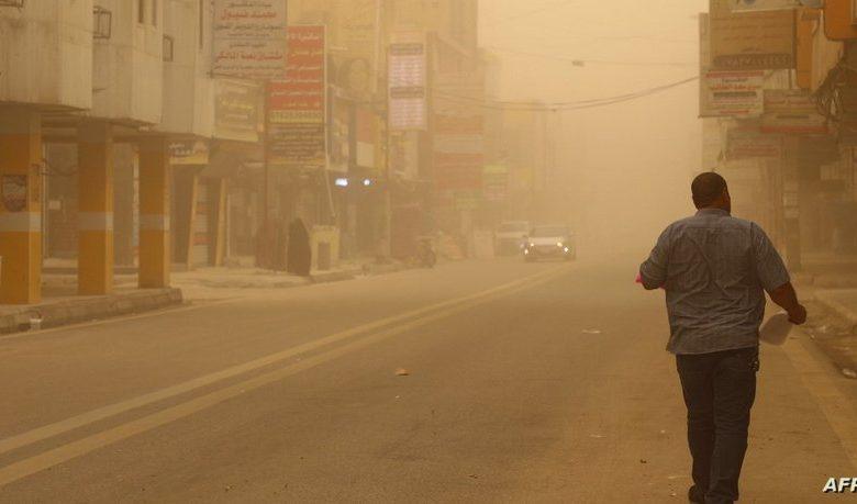 عاصفة ترابية قادمة من العراق تضرب دول الخليج وتحذيرات في الكويت والسعودية