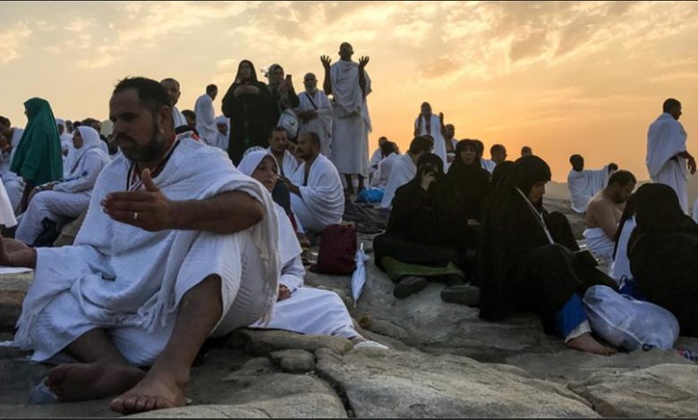 "بث مباشر" لنحو مليون حاج على صعيد عرفات