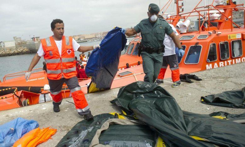 بالتزامن مع وفاة اثنين في غرق مركب... فقدان الاتصال بـ51 مغربيا بعد محاولتهم العبور إلى جزر الكناري